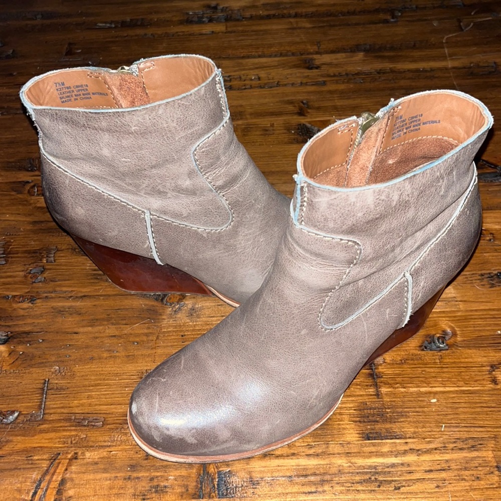 Kork - Ease Natalya Ankle Wedge Bootie Distressed
